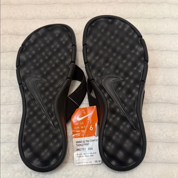 Nike Ultra Celso Thong Black and White Patterned Sandals - Picture 3 of 4